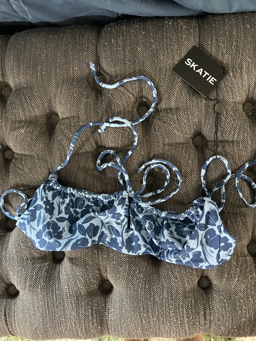 Skatie Demi Top in Nanuku